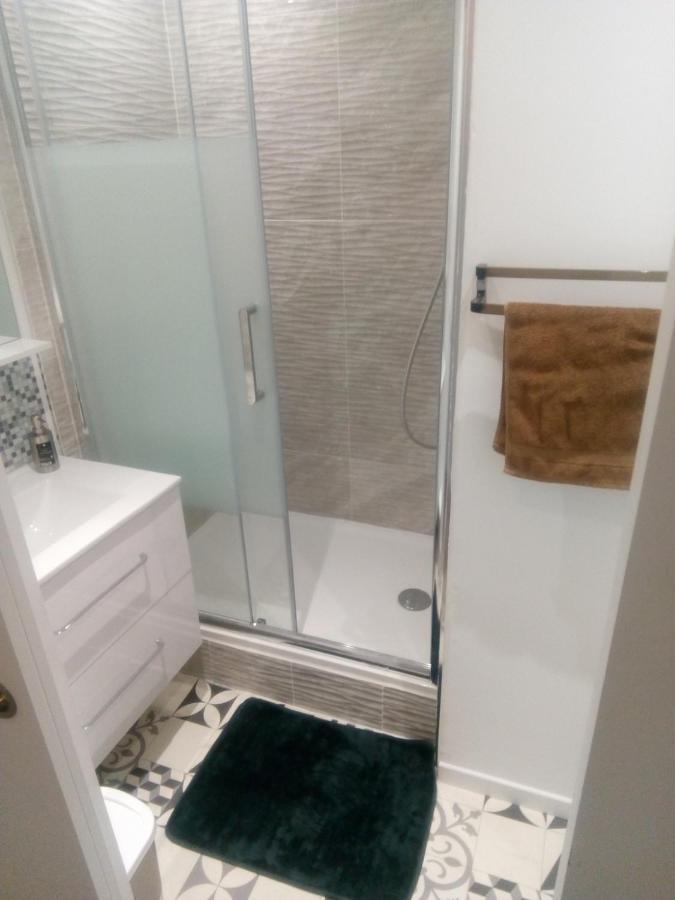Studio 28m² au pied de la défense Courbevoie Extérieur photo